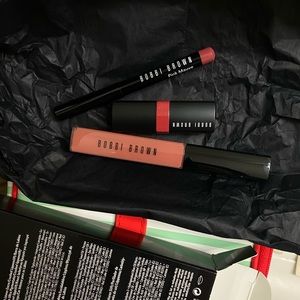 NWT Bobbi Brown LIP KIT （3 items）